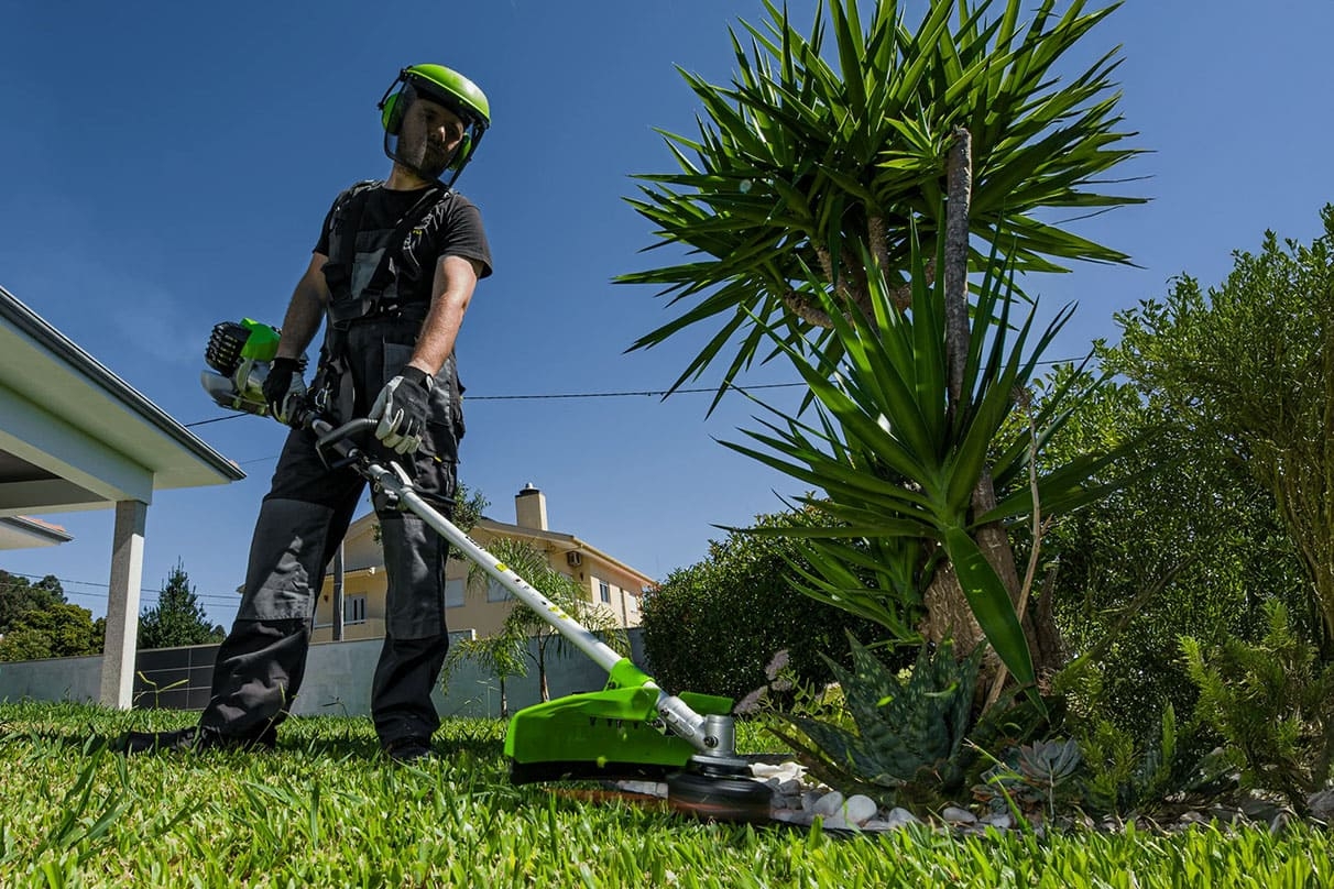 Débroussailleuse à batterie : 4 astuces de PRO pour une autonomie MAXIMALE !